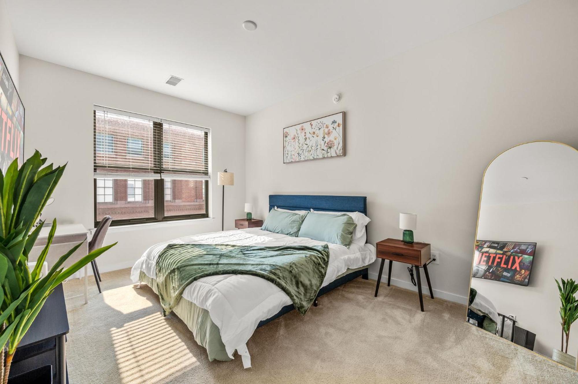 New! Luxury With Pool, Roof Deck, Fitness Center, King Bed Philadelphia